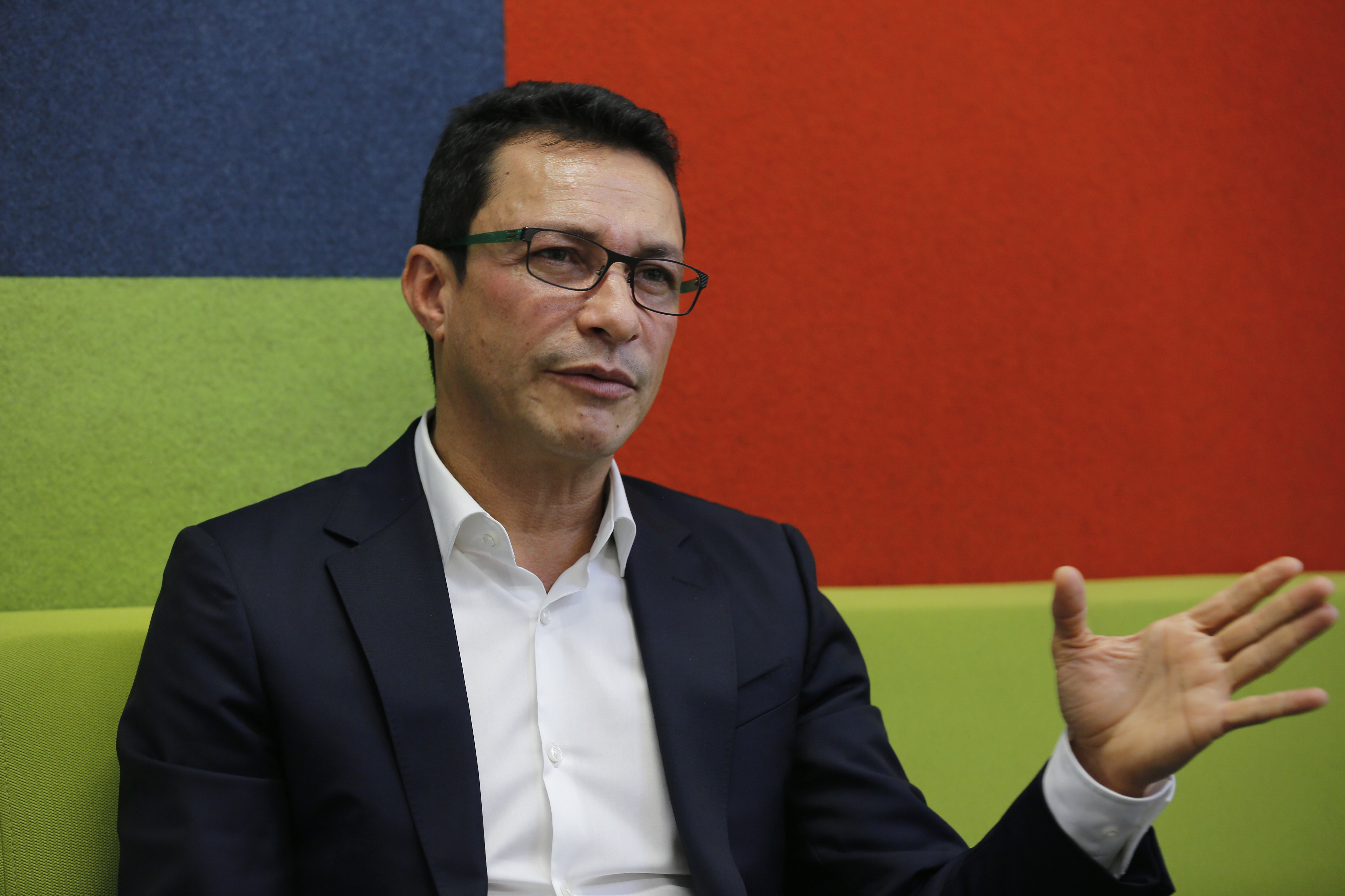 Exalcalde Carlos Caicedo no asistió a audiencia clave por presunta corrupción en el Coliseo de Gaira 