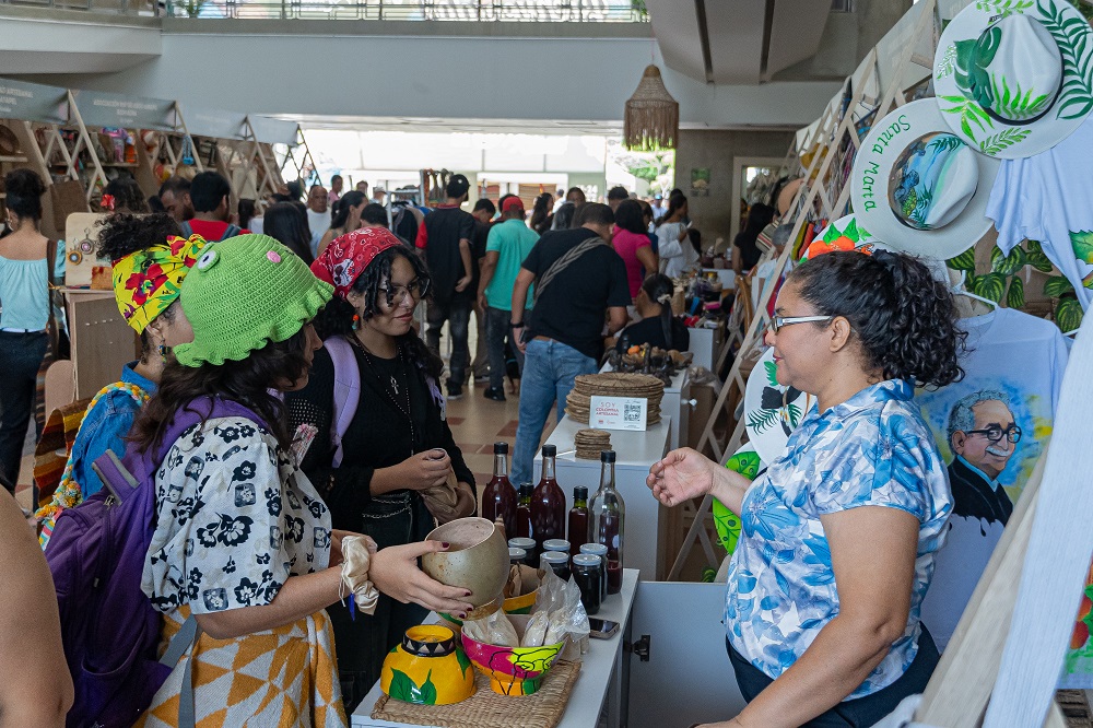 La cultura, tradición y el arte convocaron a 18 mil visitantes en la 5.ª Feria Caribe Artesanal de UNIMAGDALENA