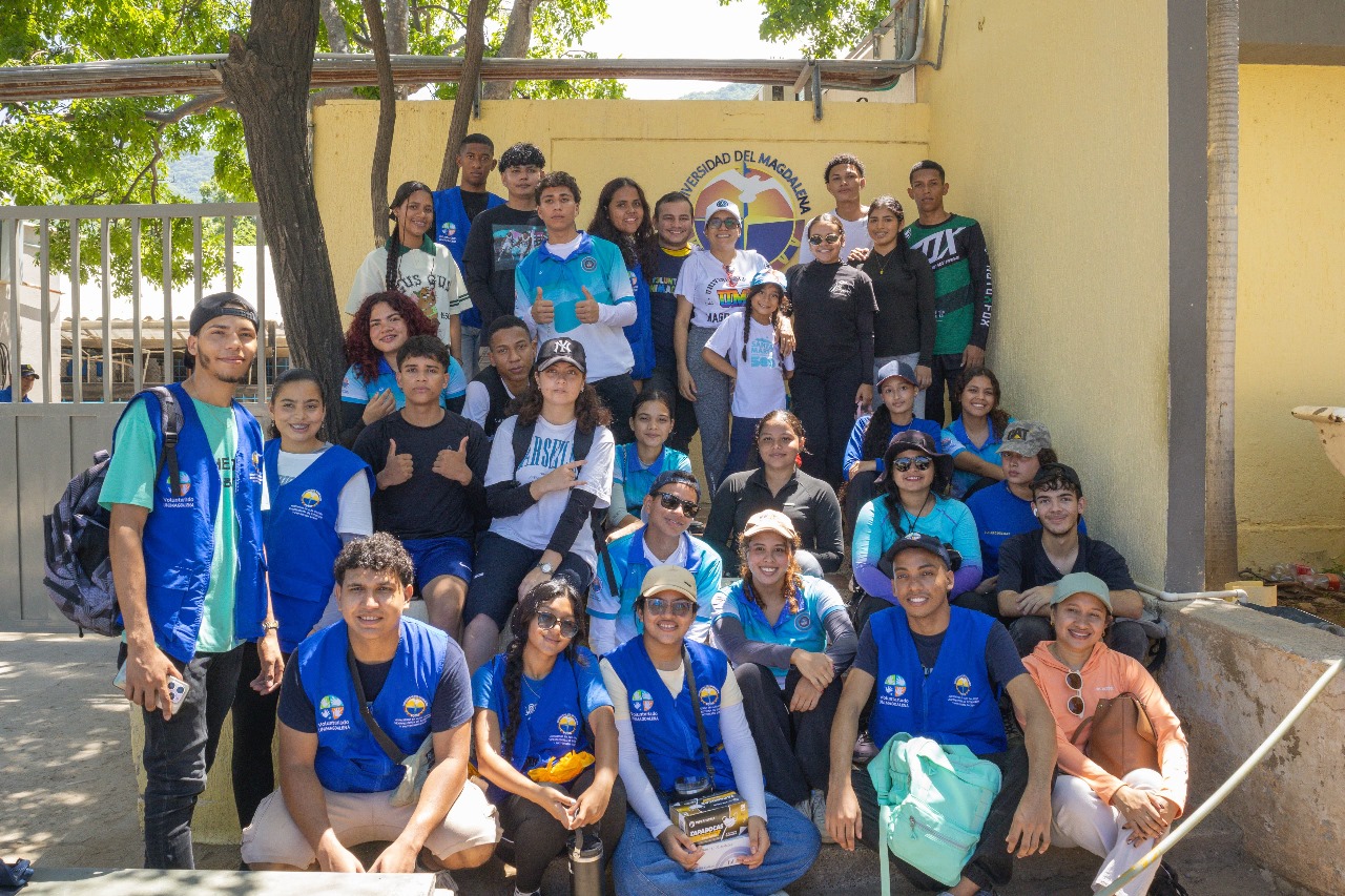 Compromiso ambiental de UNIMAGDALENA en el Día Mundial de la Limpieza