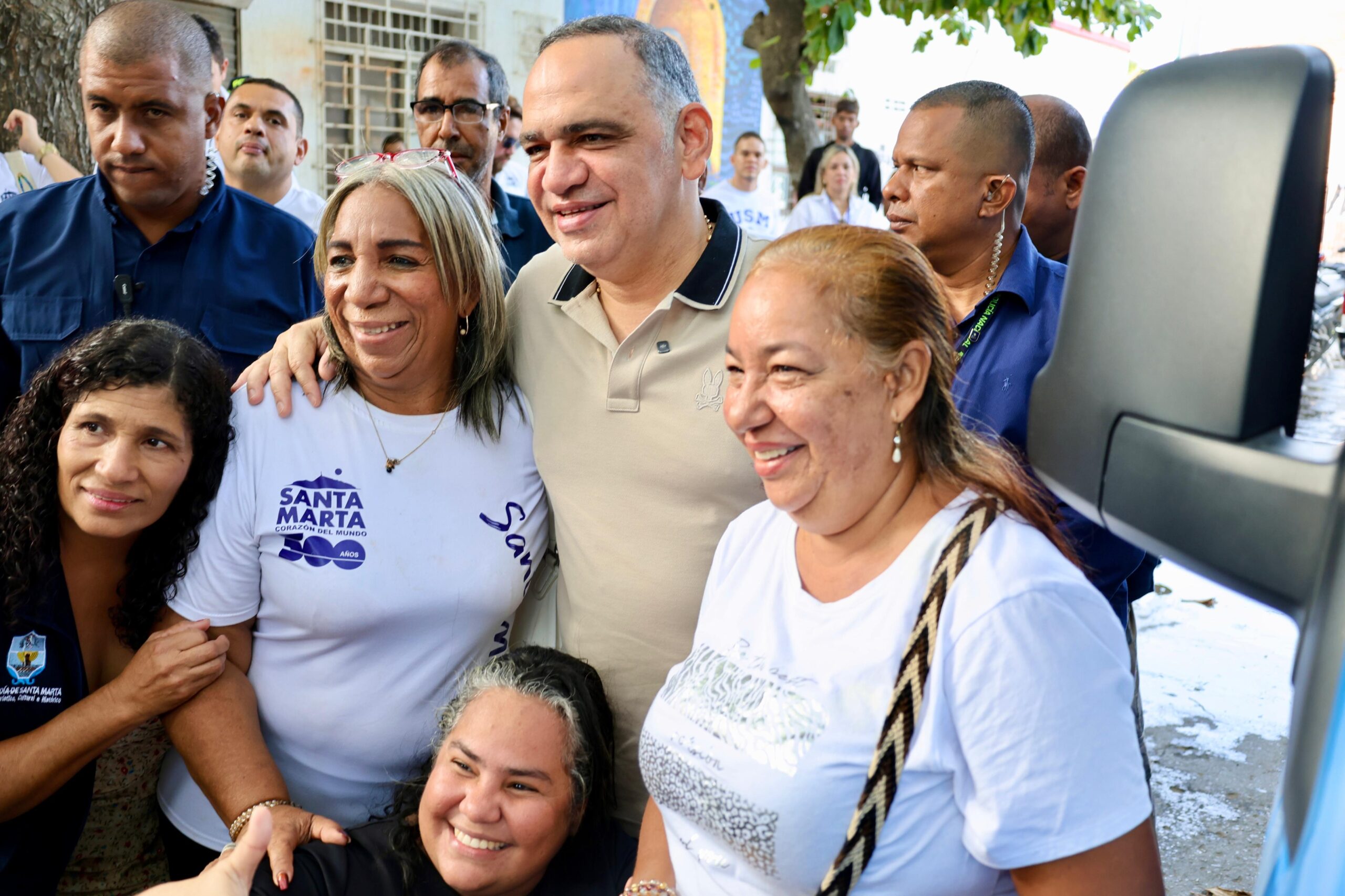 Carlos Pinedo Cuello lleva toda la oferta institucional de la Alcaldía a comunidades del Gran Pescaíto