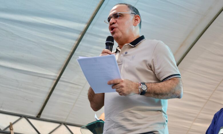 Gobierno distrital en cabeza del Alcalde Carlos Pinedo, defiende proyecto de desalinizadora y prioriza a familias vulnerables