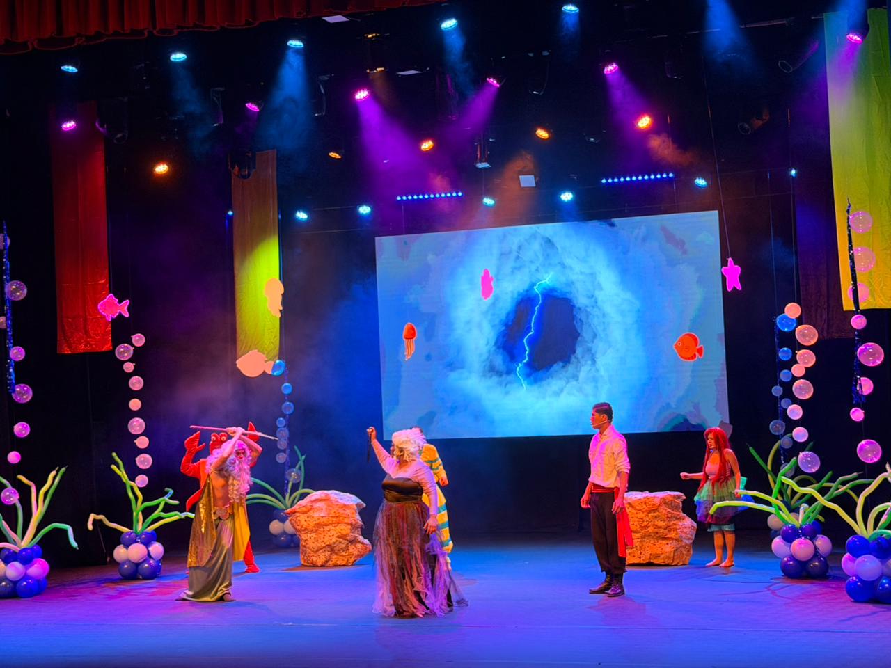 La Sirenita” llenó de magia el Teatro Cajamag y conquistó a niños y familias en la Matinal de la Alegría