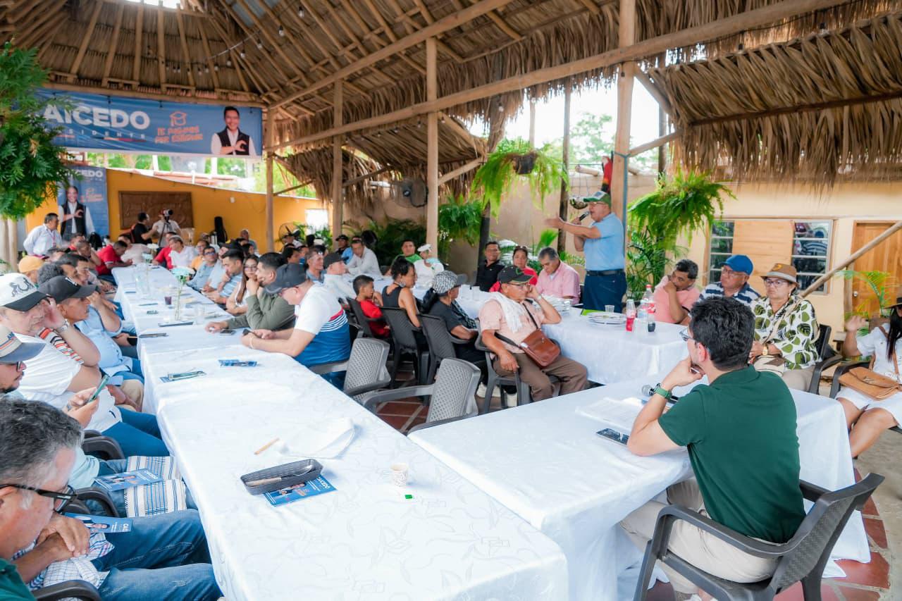 Desde Plato Magdalena, Caicedo impulsa agenda rural y promete fortalecer la economía campesina