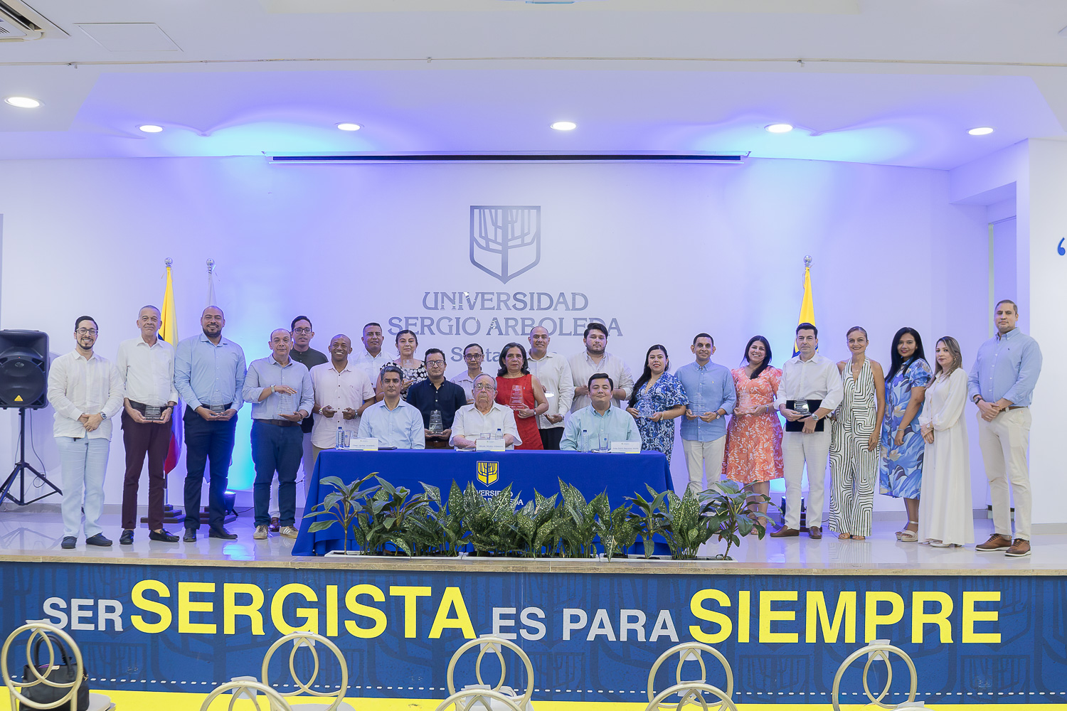 La Sergio exaltó la excelencia académica y reconoció la labor de sus docentes e investigadores
