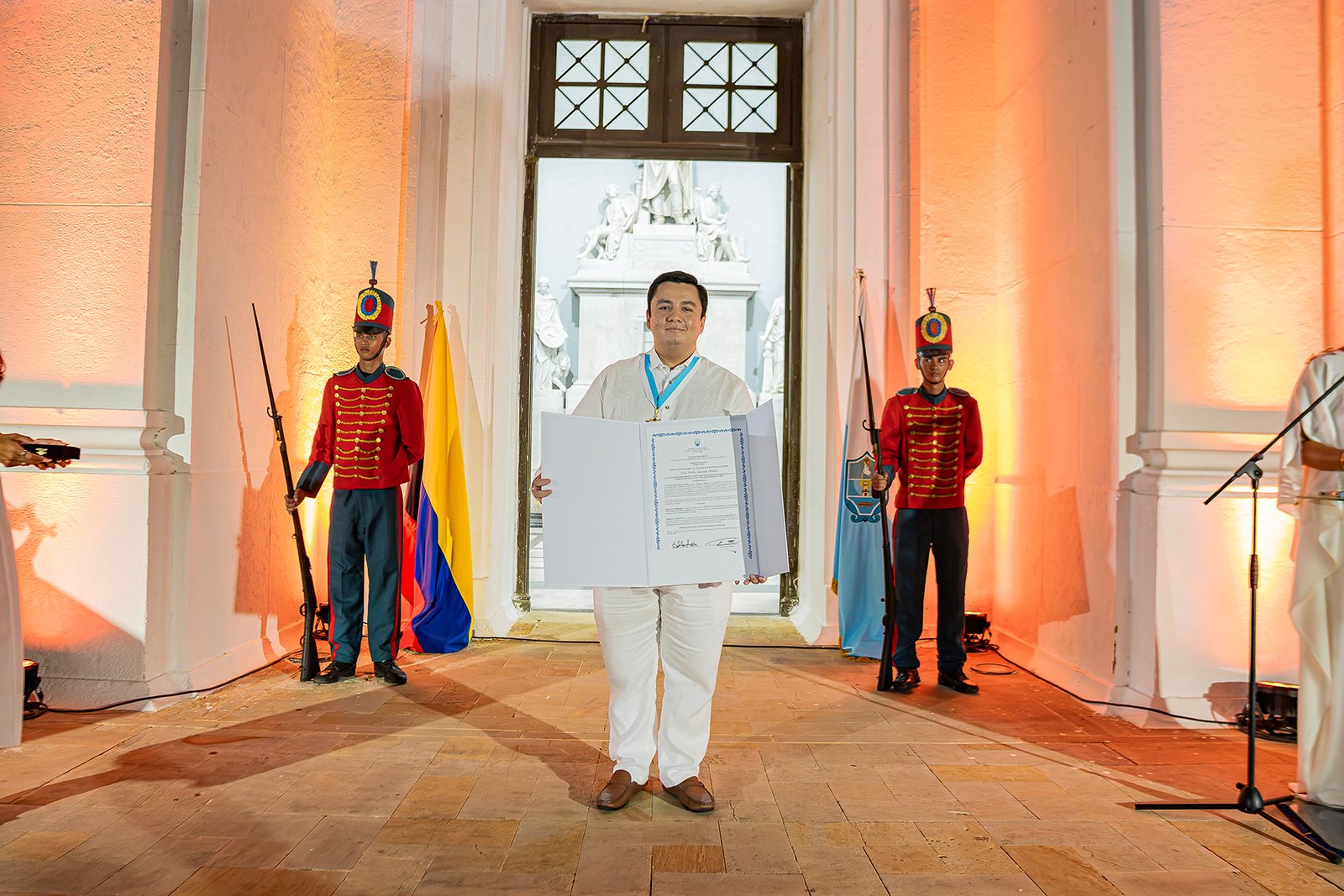 Secretario General de la Universidad Sergio Arboleda recibe la “Gran Cruz de Bastidas” en Santa Marta