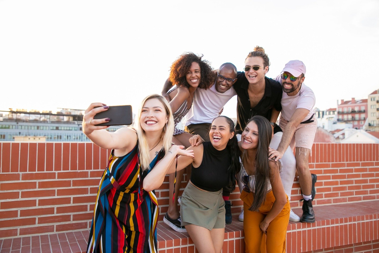 Cinco claves para celebrar Amor y Amistad sin remordimientos financieros